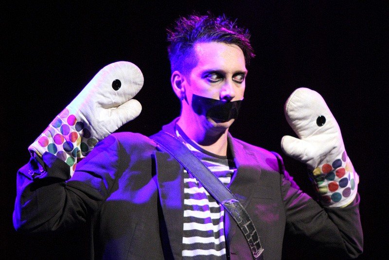 tapeface22